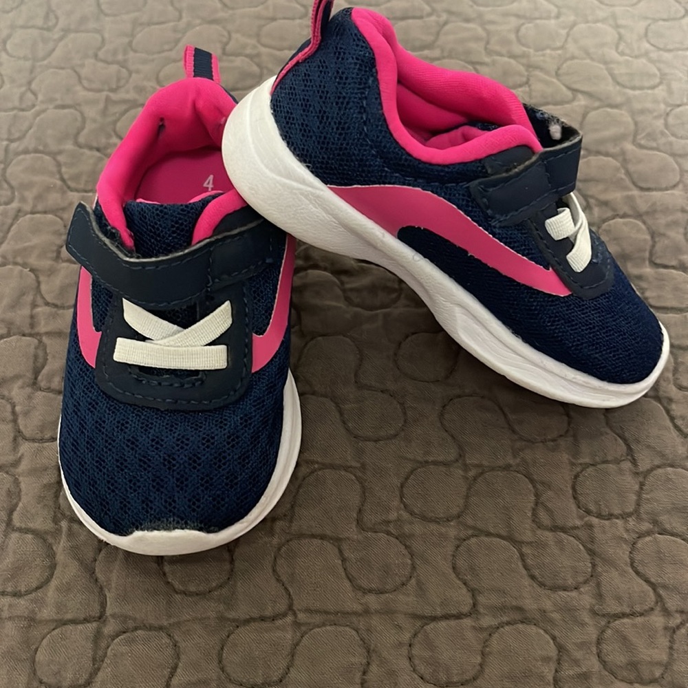 Wonder nation sneakers